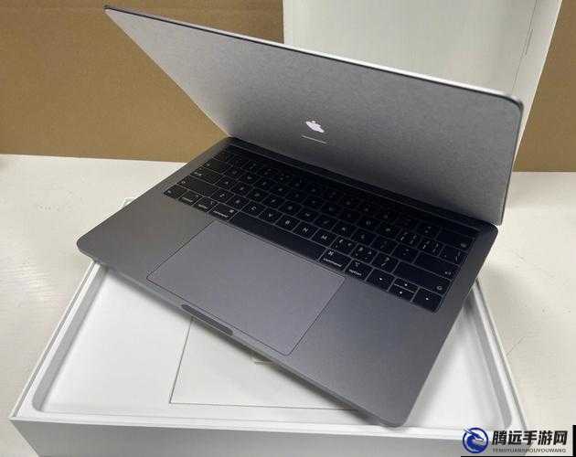 19 歲小伙用 MacBook Pro 免費(fèi)上網(wǎng) 7 年